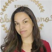 Sou muita dedicada e comprometida, gosto de usar métodos lúdicos para auxiliar no aprendizado